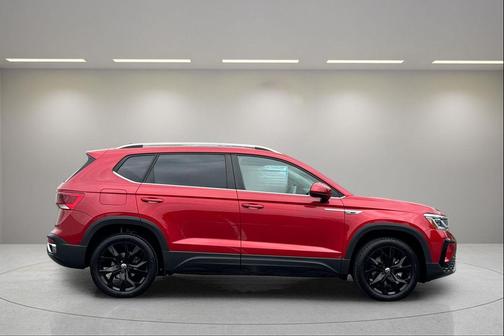 Red Metallic 2022 Volkswagen Taos 1.5T SEL