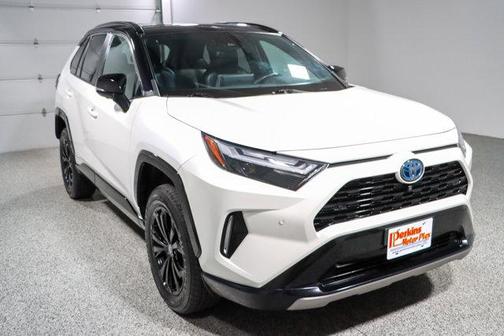 Blizzard Pearl/Midnight Black Metallic 2022 Toyota RAV4 Hybrid SE