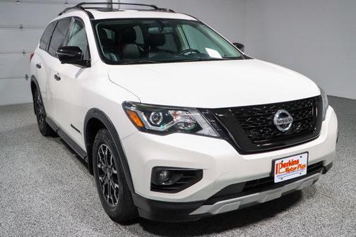 2020 Nissan Pathfinder SL 2WD