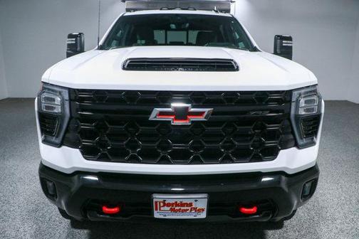 2024 Chevrolet Silverado 2500 4WD Crew Cab Standard Bed ZR2