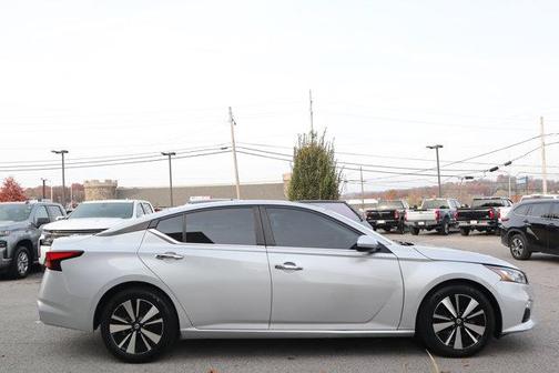 2021 Nissan Altima 2.5 SV