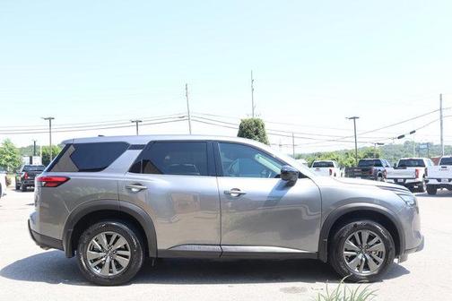 2024 Nissan Pathfinder S FWD