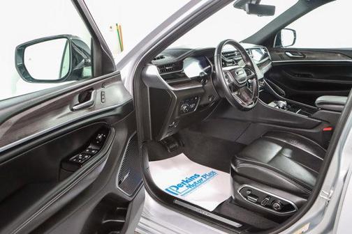 2022 Jeep Grand Cherokee 4xe Overland