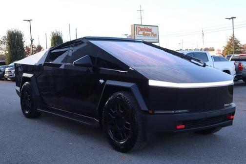 2024 Tesla Cybertruck Cyberbeast