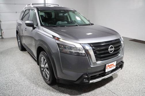 2022 Nissan Pathfinder SL 4WD
