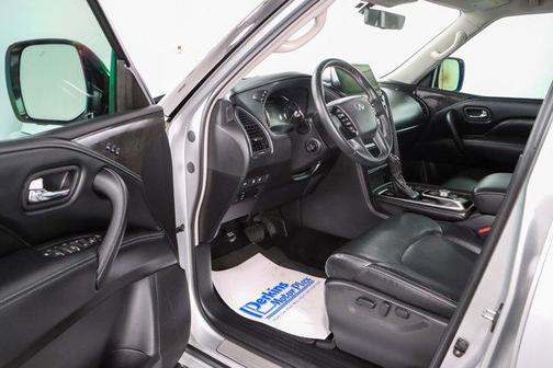 2023 INFINITI QX80 Luxe