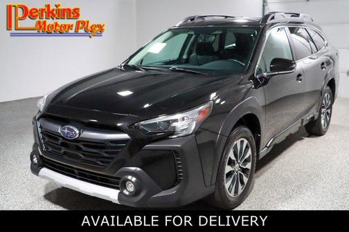 Crystal Black Silica 2023 Subaru Outback Limited XT