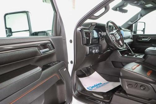 2024 GMC Sierra 2500 AT4