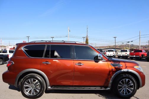 Photo 5 of 32 of 2017 Nissan Armada SL