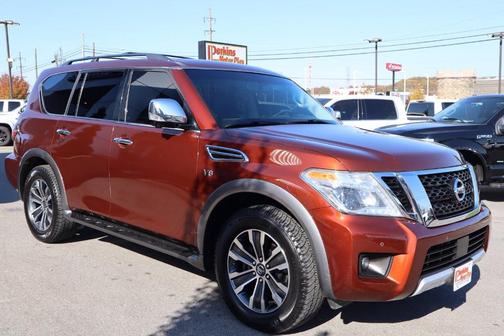 Photo 4 of 32 of 2017 Nissan Armada SL