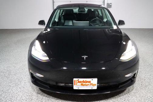 2019 Tesla Model 3 Mid Range