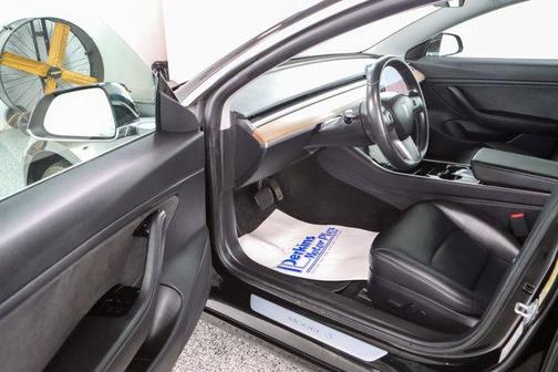 2019 Tesla Model 3 Mid Range