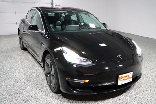 2019 Tesla Model 3 Mid Range