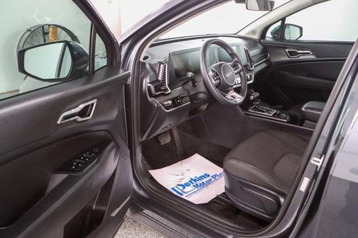 Gravity Gray 2023 Kia Sportage LX