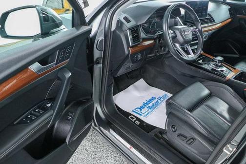 2022 Audi Q5 45 S line Premium Plus