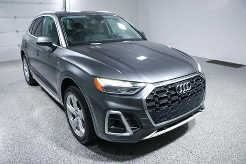 2022 Audi Q5 45 S line Premium Plus