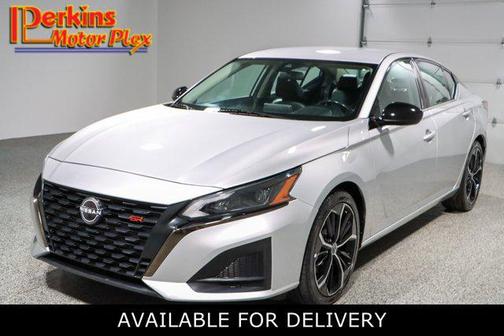 2023 Nissan Altima SR FWD