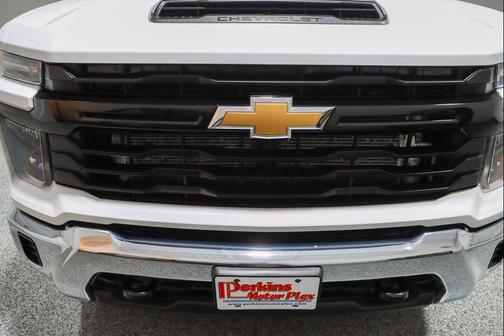 Summit White 2025 Chevrolet Silverado 3500 WT