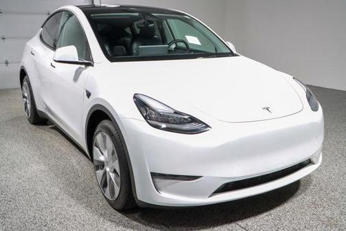 2023 Tesla Model Y LONG RANGE AWD