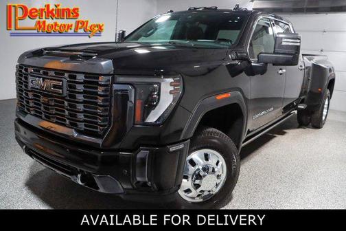 Onyx Black 2024 GMC Sierra 3500 Denali