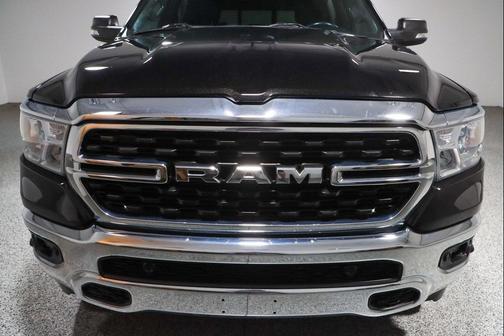 Diamond Black Crystal Pearlcoat 2023 RAM 1500 Big Horn/Lone Star