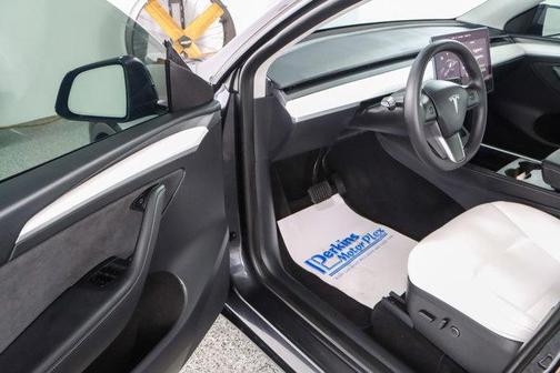 2025 Tesla Model Y Long Range Dual Motor All-Wheel Drive