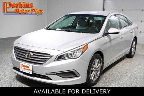 2017 Hyundai SONATA SE