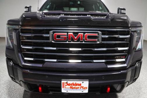 2024 GMC Sierra 2500 AT4