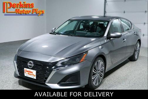 Gun Metallic 2023 Nissan Altima 2.5 SL
