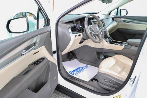 Crystal White Tricoat 2023 Cadillac XT5 Premium Luxury
