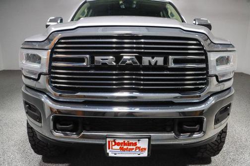 2020 RAM 2500 Laramie Crew Cab 4X4 6'4' Box