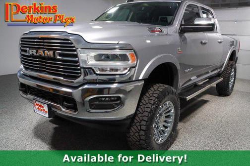 2020 RAM 2500 Laramie Crew Cab 4X4 6'4' Box