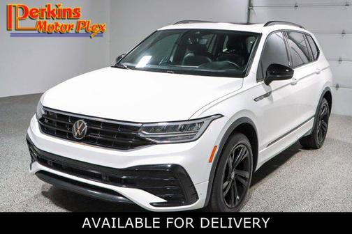 Opal White Pearl 2024 Volkswagen Tiguan 2.0T SE R-Line Black