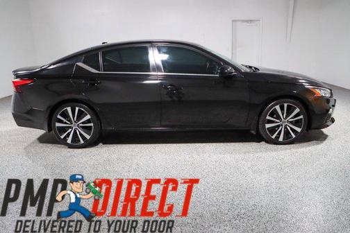 Super Black 2022 Nissan Altima SR FWD