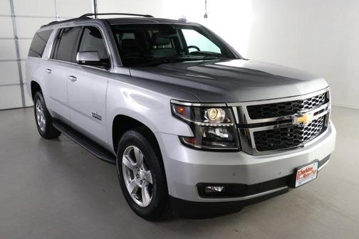 Photo 5 of 36 of 2019 Chevrolet Suburban LT