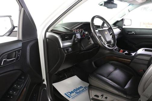 Photo 3 of 36 of 2019 Chevrolet Suburban LT