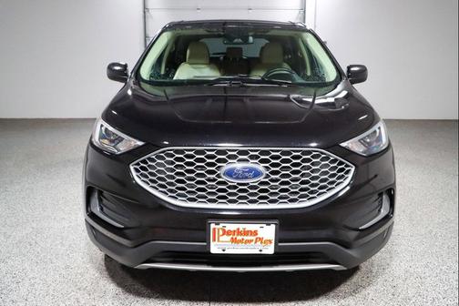 Agate Black Metallic 2023 Ford Edge SEL