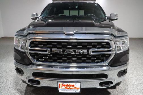 Diamond Black Crystal Pearlcoat 2022 RAM 1500 Big Horn/Lone Star