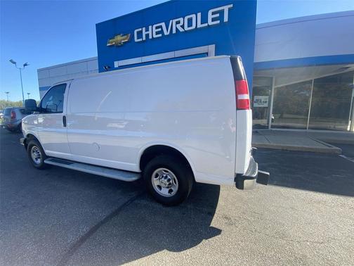 2024 Chevrolet Express 2500 RWD 2500 Regular Wheelbase WT