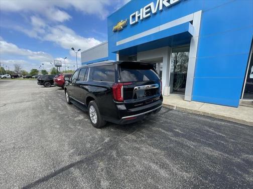 2023 GMC Yukon XL SLT