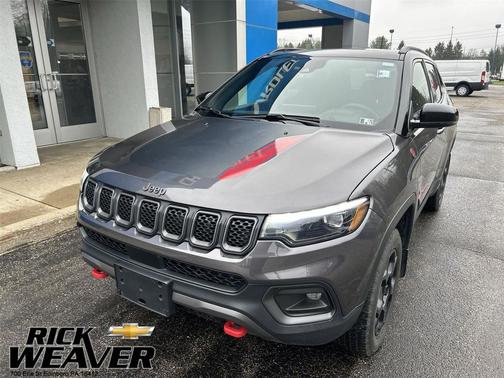 Granite Crystal Metallic Clearcoat 2023 Jeep Compass Trailhawk