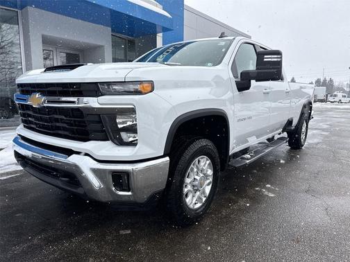 2025 Chevrolet Silverado 3500 LT