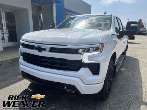 Summit White 2023 Chevrolet Silverado 1500 RST
