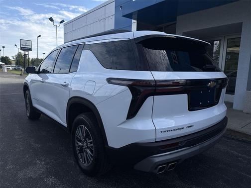 2024 Chevrolet Traverse LT