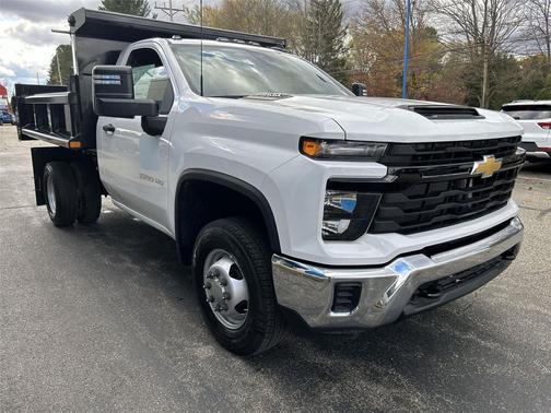 2025 Chevrolet Silverado 3500 WT