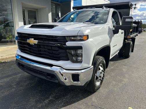 2025 Chevrolet Silverado 3500 WT