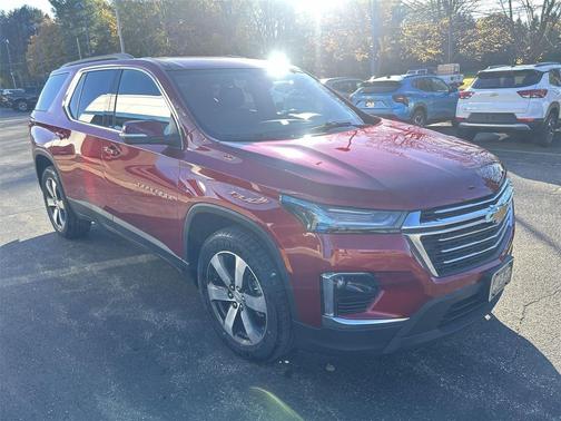 2022 Chevrolet Traverse LT Leather