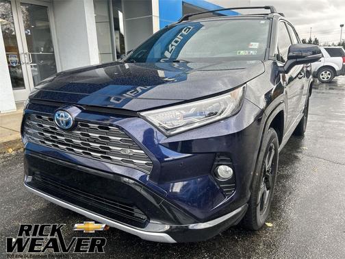 2020 Toyota RAV4 Hybrid SE