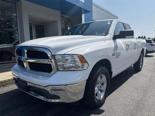 2019 RAM 1500 SLT