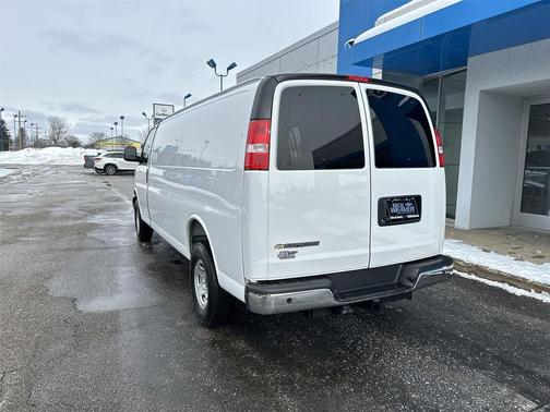 2025 Chevrolet Express 3500 RWD 3500 Extended Wheelbase WT